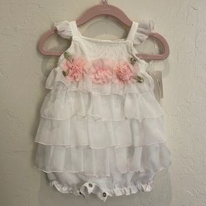 Miniclasix baby ruffle romper NWT